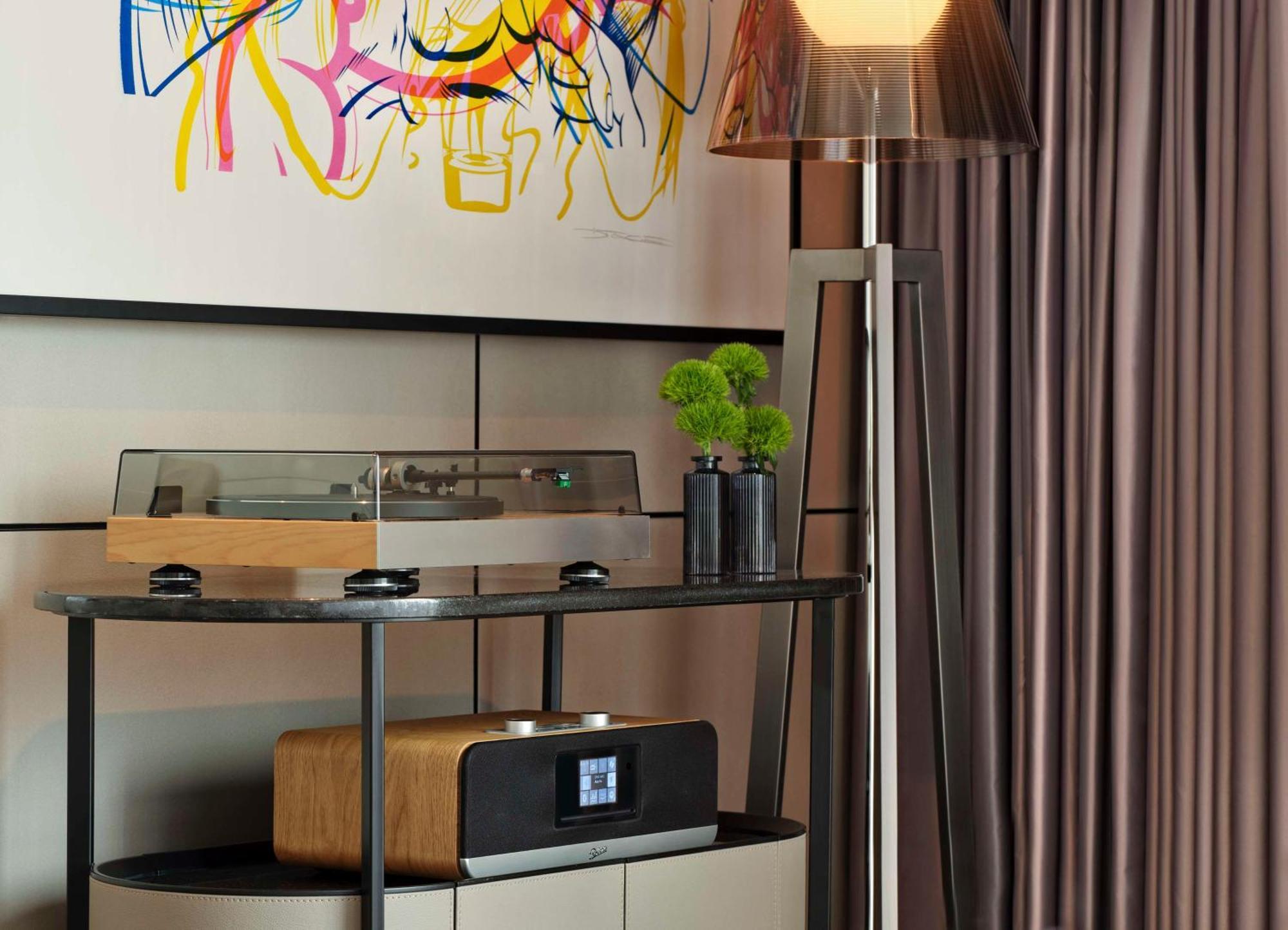 Art'Otel London Hoxton, Powered By Radisson Hotels Екстер'єр фото